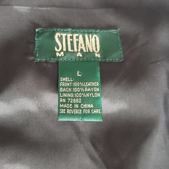 Large Vest - Picture 2 of 4